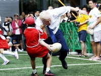 Alcalde taclea a un niño de 10 años